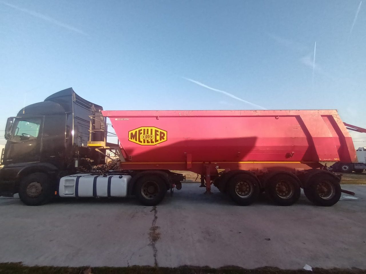 Tractor Head Mercedes-Benz Actros (2014) + Semi-trailer Tipper Meiller – Kipper (2004) - Тягач: фото 4 Tractor Head Mercedes-Benz Actros (2014) + Semi-trailer Tipper Meiller – Kipper (2004) - Тягач: фото 4