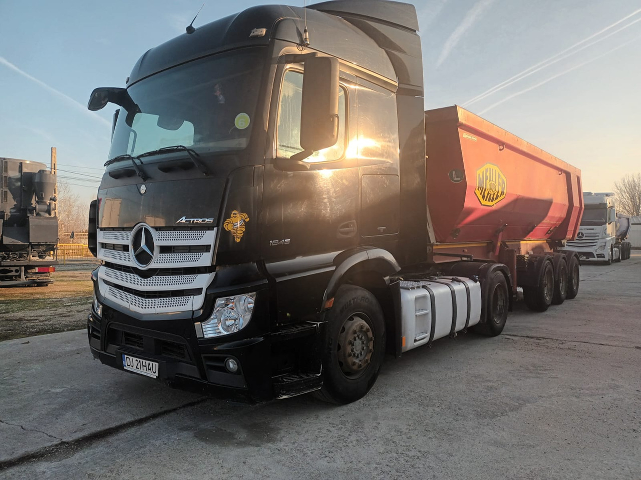 Tractor Head Mercedes-Benz Actros (2014) + Semi-trailer Tipper Meiller – Kipper (2004) - Тягач: фото 1 Tractor Head Mercedes-Benz Actros (2014) + Semi-trailer Tipper Meiller – Kipper (2004) - Тягач: фото 1