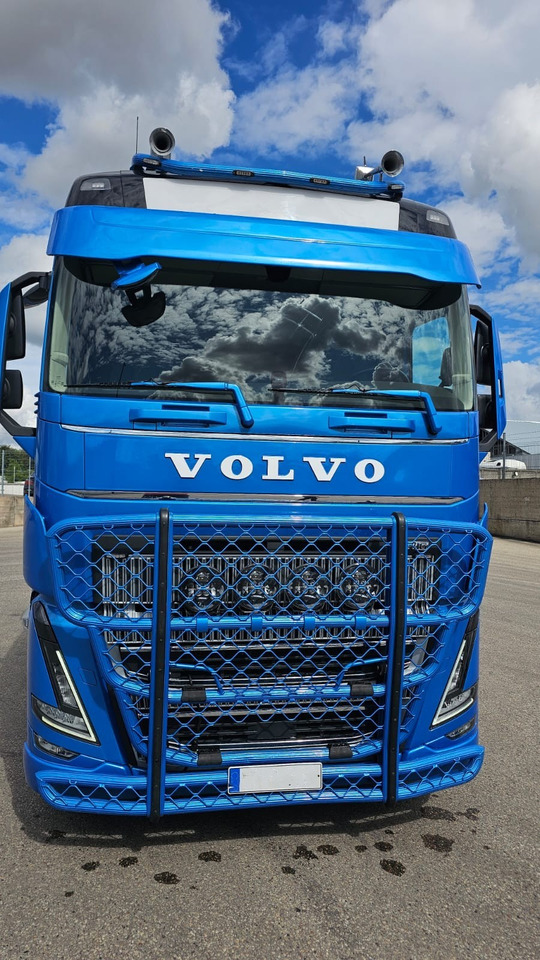 Volvo FH 750 Timber Truck - Лесовоз, Автоманипулятор: фото 4 Volvo FH 750 Timber Truck - Лесовоз, Автоманипулятор: фото 4