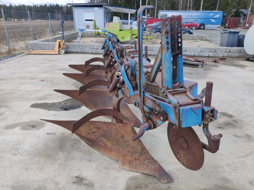 Плуг Fiskars KHN 4-siipinen: фото 12 Плуг Fiskars KHN 4-siipinen: фото 12