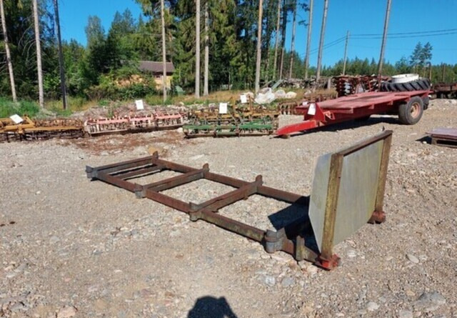 Metsäkärryn alusta 8 pankoinen pituus 400cm - Рама/ Шасси для Лесных прицепов: фото 3 Metsäkärryn alusta 8 pankoinen pituus 400cm - Рама/ Шасси для Лесных прицепов: фото 3