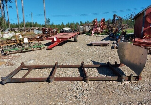 Metsäkärryn alusta 8 pankoinen pituus 400cm - Рама/ Шасси для Лесных прицепов: фото 1 Metsäkärryn alusta 8 pankoinen pituus 400cm - Рама/ Шасси для Лесных прицепов: фото 1
