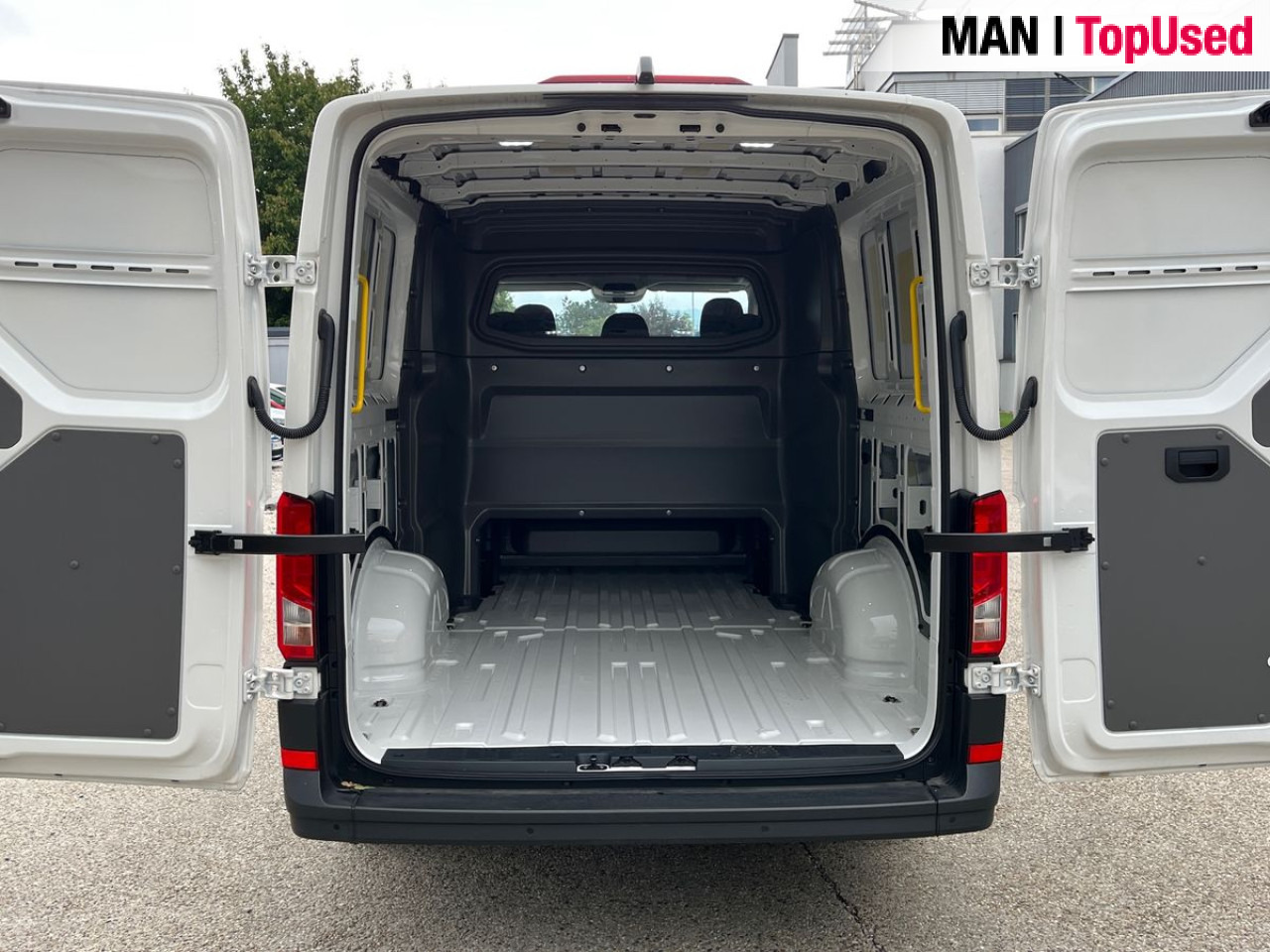 Новый Цельнометаллический фургон, Грузопассажирский фургон MAN TGE 3.180 4X2F SB: фото 14 Новый Цельнометаллический фургон, Грузопассажирский фургон MAN TGE 3.180 4X2F SB: фото 14