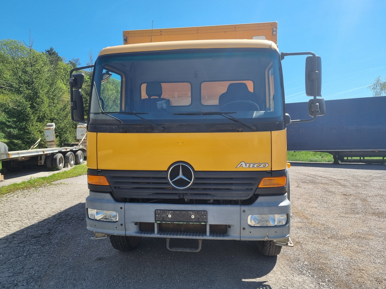 MERCEDES-BENZ ATEGO 1017 4x4 BOX + PTO - Грузовик с закрытым кузовом: фото 2 MERCEDES-BENZ ATEGO 1017 4x4 BOX + PTO - Грузовик с закрытым кузовом: фото 2