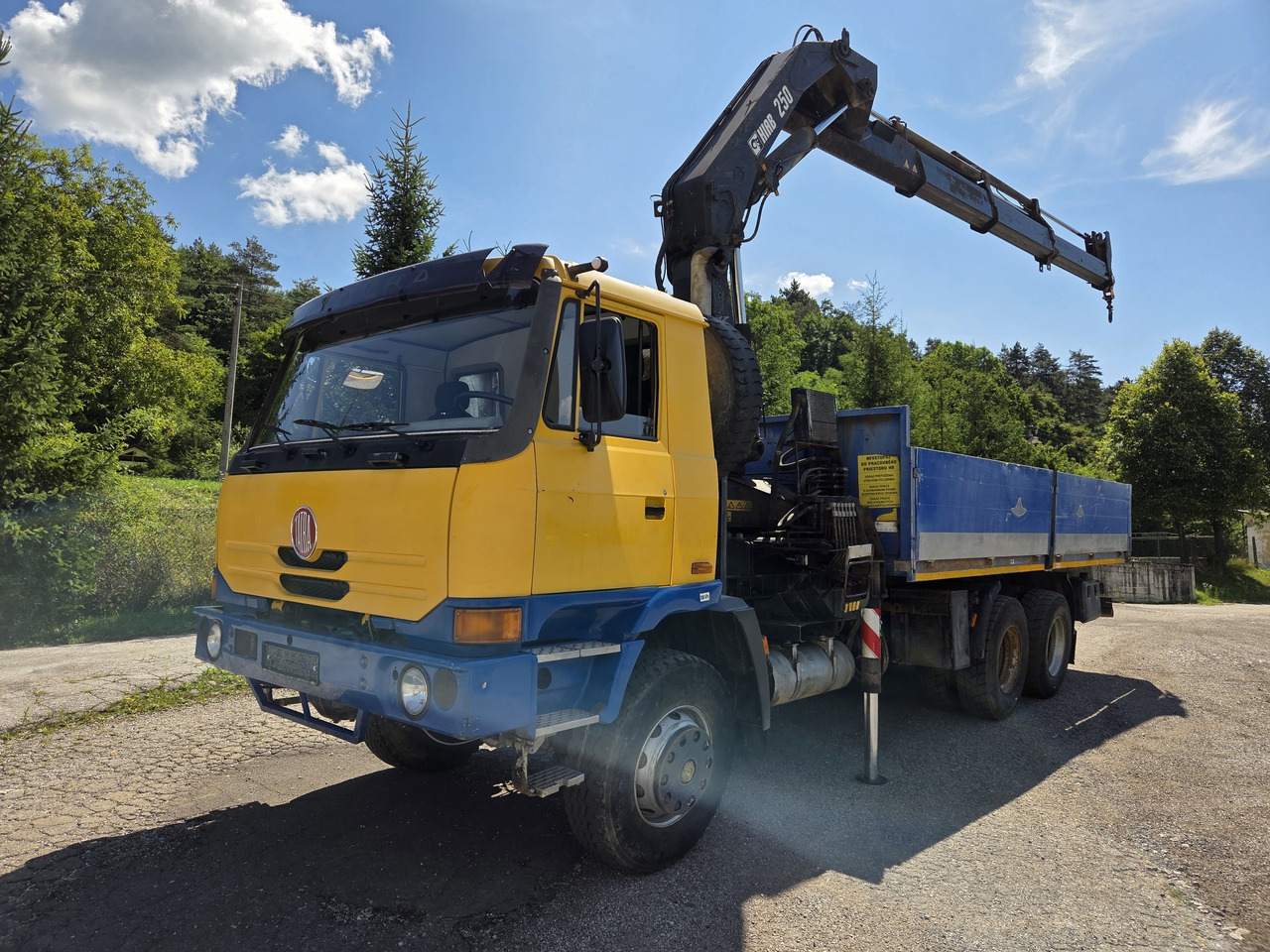 TATRA T815 260R11 6x6 + HIAB 250 - Грузовик бортовой/ Платформа, Автоманипулятор: фото 1 TATRA T815 260R11 6x6 + HIAB 250 - Грузовик бортовой/ Платформа, Автоманипулятор: фото 1