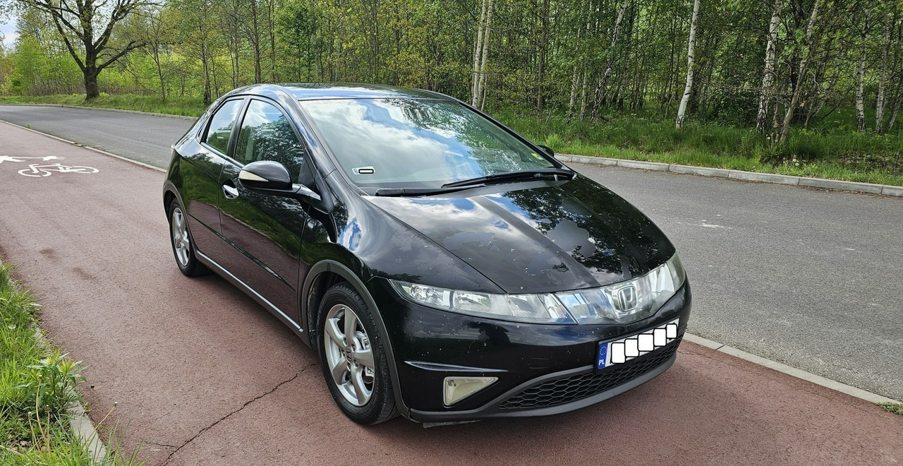 Honda Civic VIII bardzo ładna * pełnosprawna * - Хэтчбек: фото 2 Honda Civic VIII bardzo ładna * pełnosprawna * - Хэтчбек: фото 2