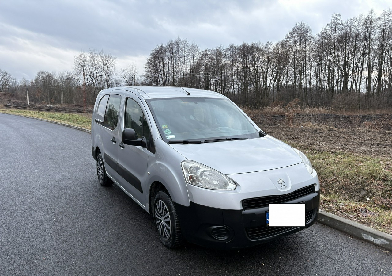 Peugeot Partner long *2 lub 5 osobowy *klima* gruau* - Грузопассажирский фургон: фото 2 Peugeot Partner long *2 lub 5 osobowy *klima* gruau* - Грузопассажирский фургон: фото 2