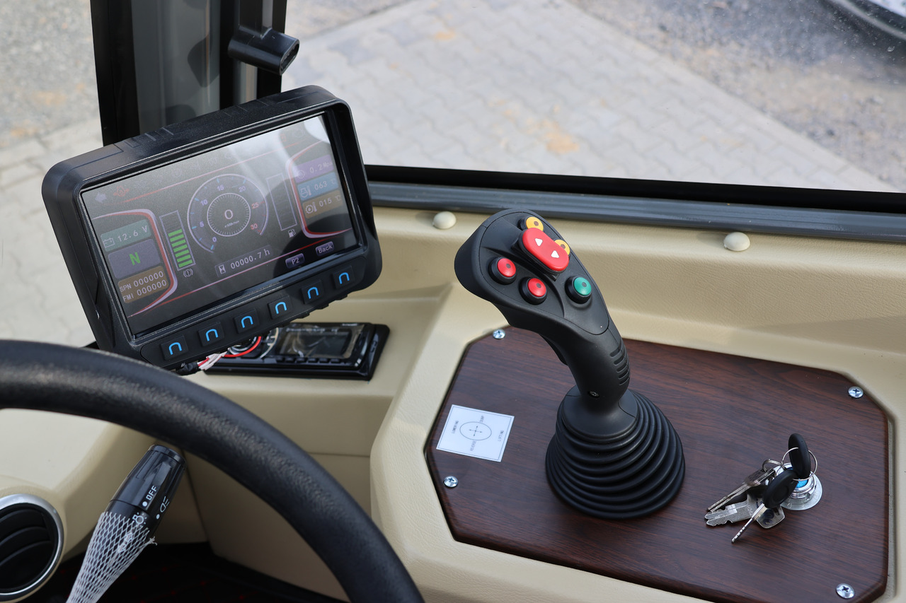 Телескопический фронтальный погрузчик APS 2500 / T: фото 7 Телескопический фронтальный погрузчик APS 2500 / T: фото 7