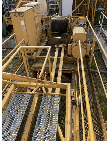 Liebherr 140EC-H10 - Башенный кран: фото 2 Liebherr 140EC-H10 - Башенный кран: фото 2