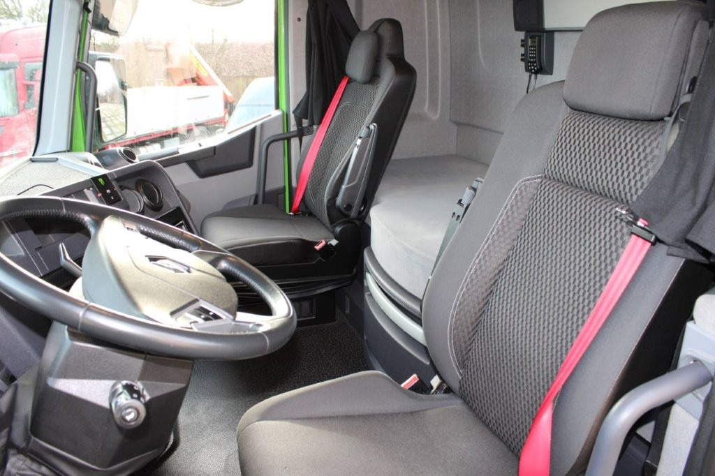 RENAULT T 440, NEZÁVISLÁ KLIMATIZACE - Тягач: фото 5 RENAULT T 440, NEZÁVISLÁ KLIMATIZACE - Тягач: фото 5