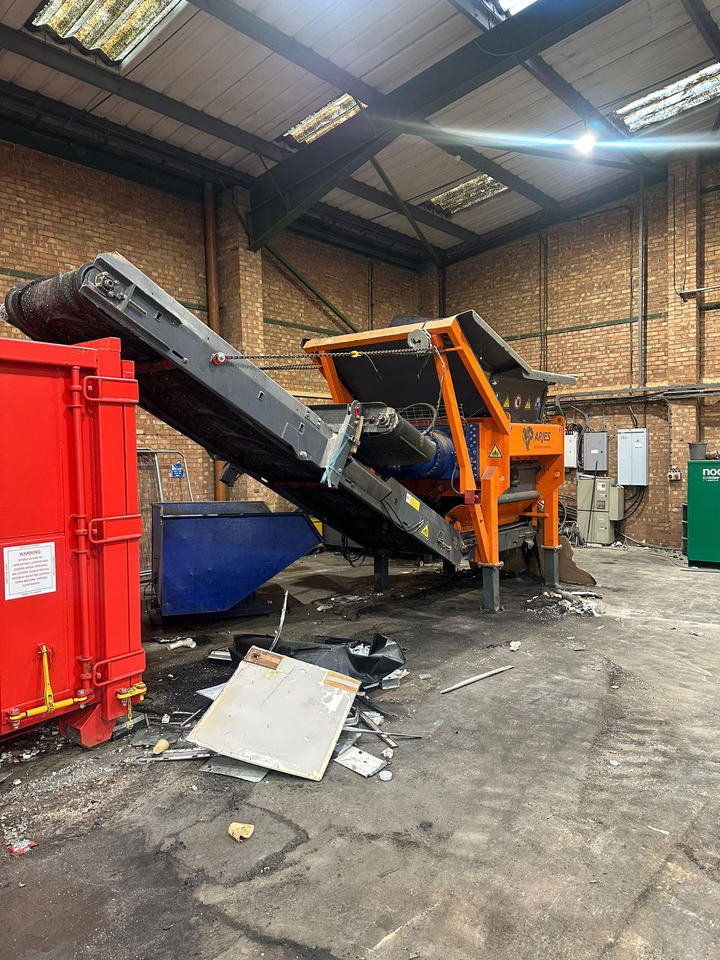 Arjes 250 E-PU Power Unit - Шредер промышленный: фото 2 Arjes 250 E-PU Power Unit - Шредер промышленный: фото 2