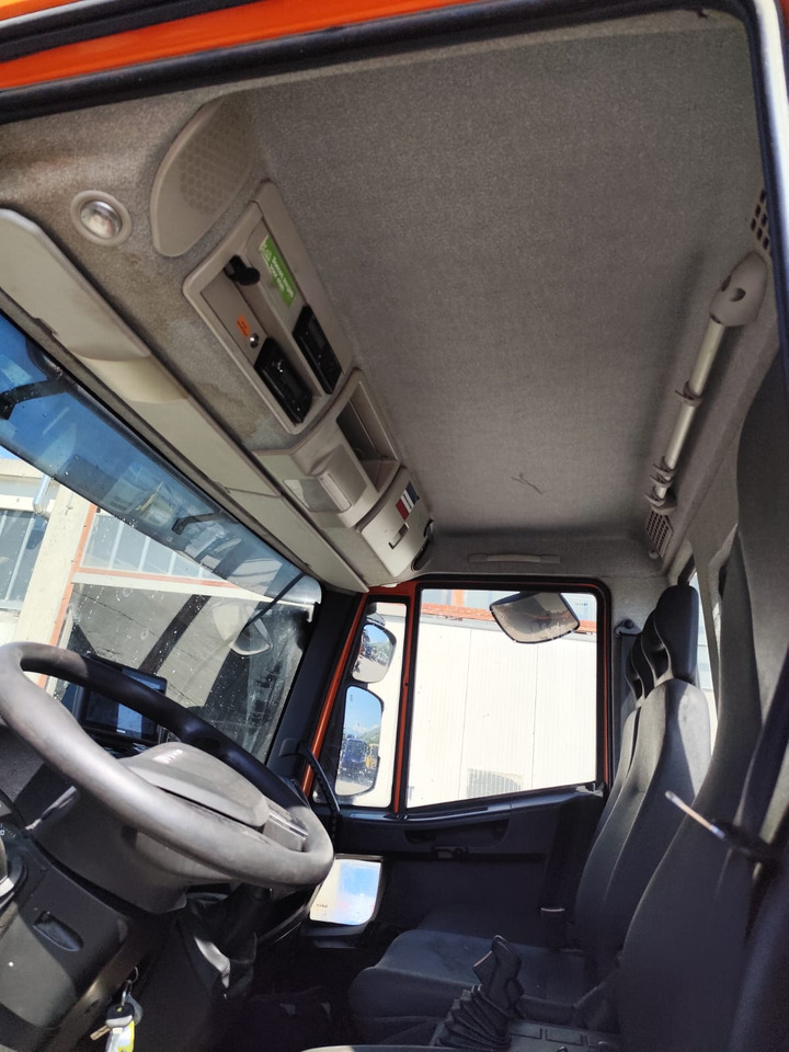 IVECO EUROCARGO 120-190L - Грузовик-шасси: фото 4 IVECO EUROCARGO 120-190L - Грузовик-шасси: фото 4