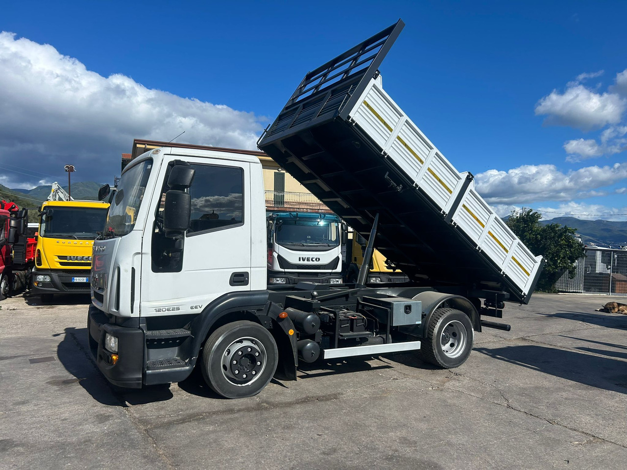 IVECO EUROCARGO 120E25 - Самосвал: фото 3 IVECO EUROCARGO 120E25 - Самосвал: фото 3