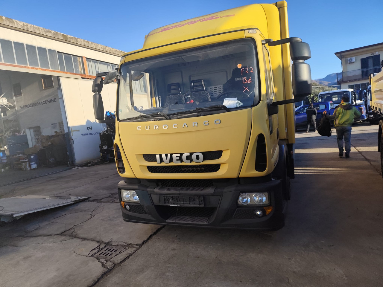 IVECO EUROCARGO 120E28P - Грузовик-шасси: фото 2 IVECO EUROCARGO 120E28P - Грузовик-шасси: фото 2