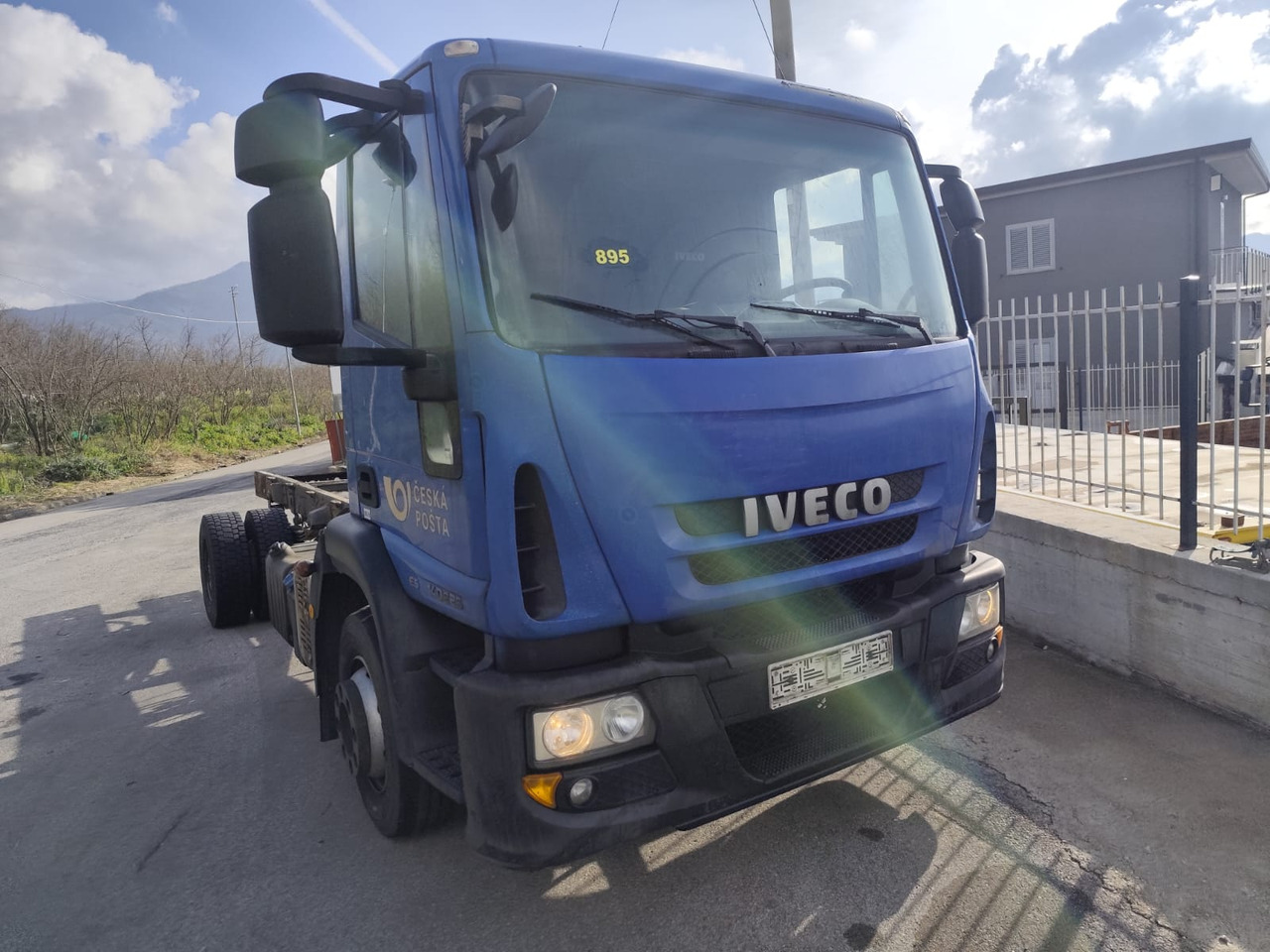 IVECO EUROCARGO 140E25 - Грузовик-шасси: фото 1 IVECO EUROCARGO 140E25 - Грузовик-шасси: фото 1