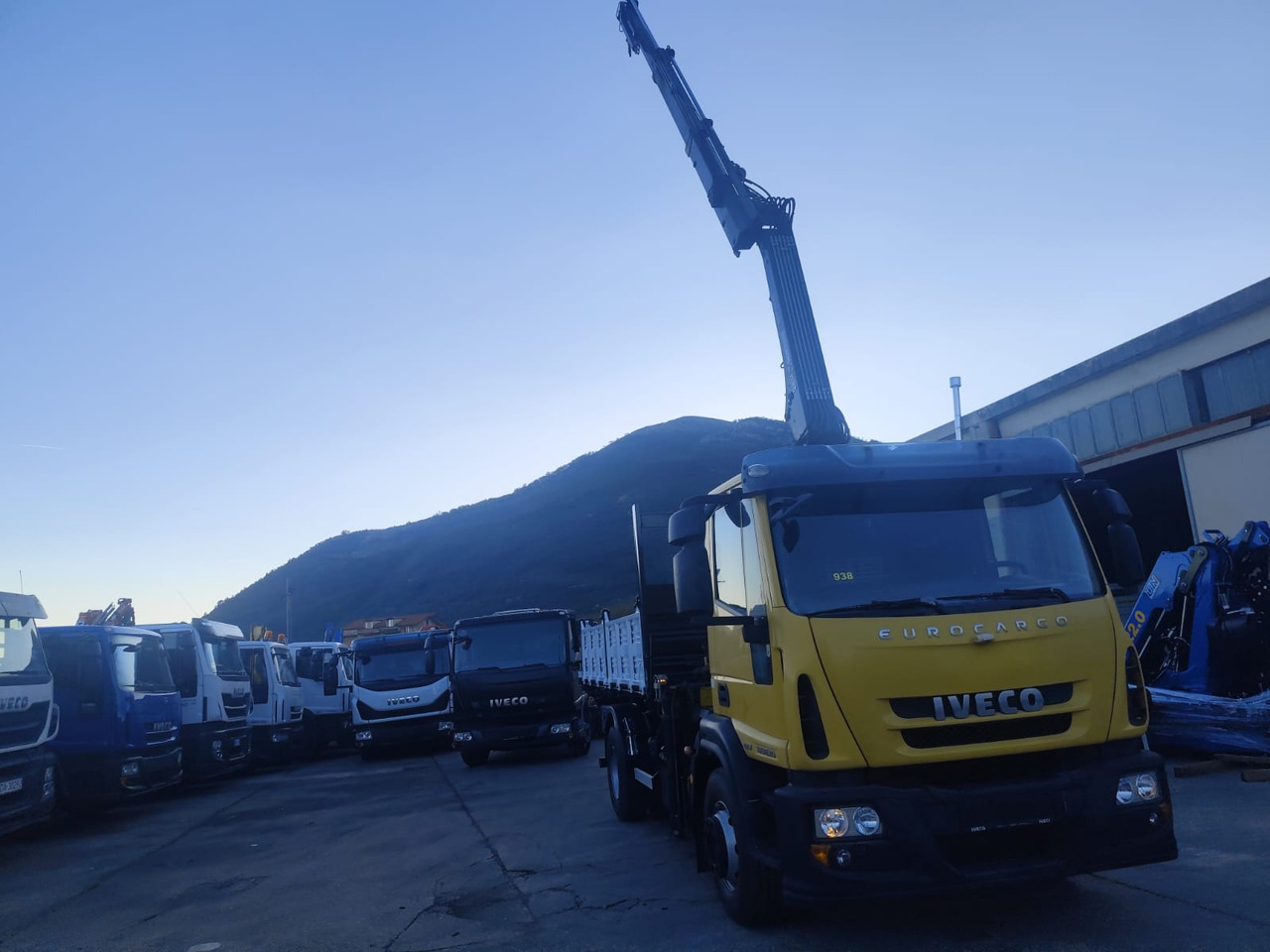 IVECO EUROCARGO 160E30 - Автоманипулятор: фото 3 IVECO EUROCARGO 160E30 - Автоманипулятор: фото 3