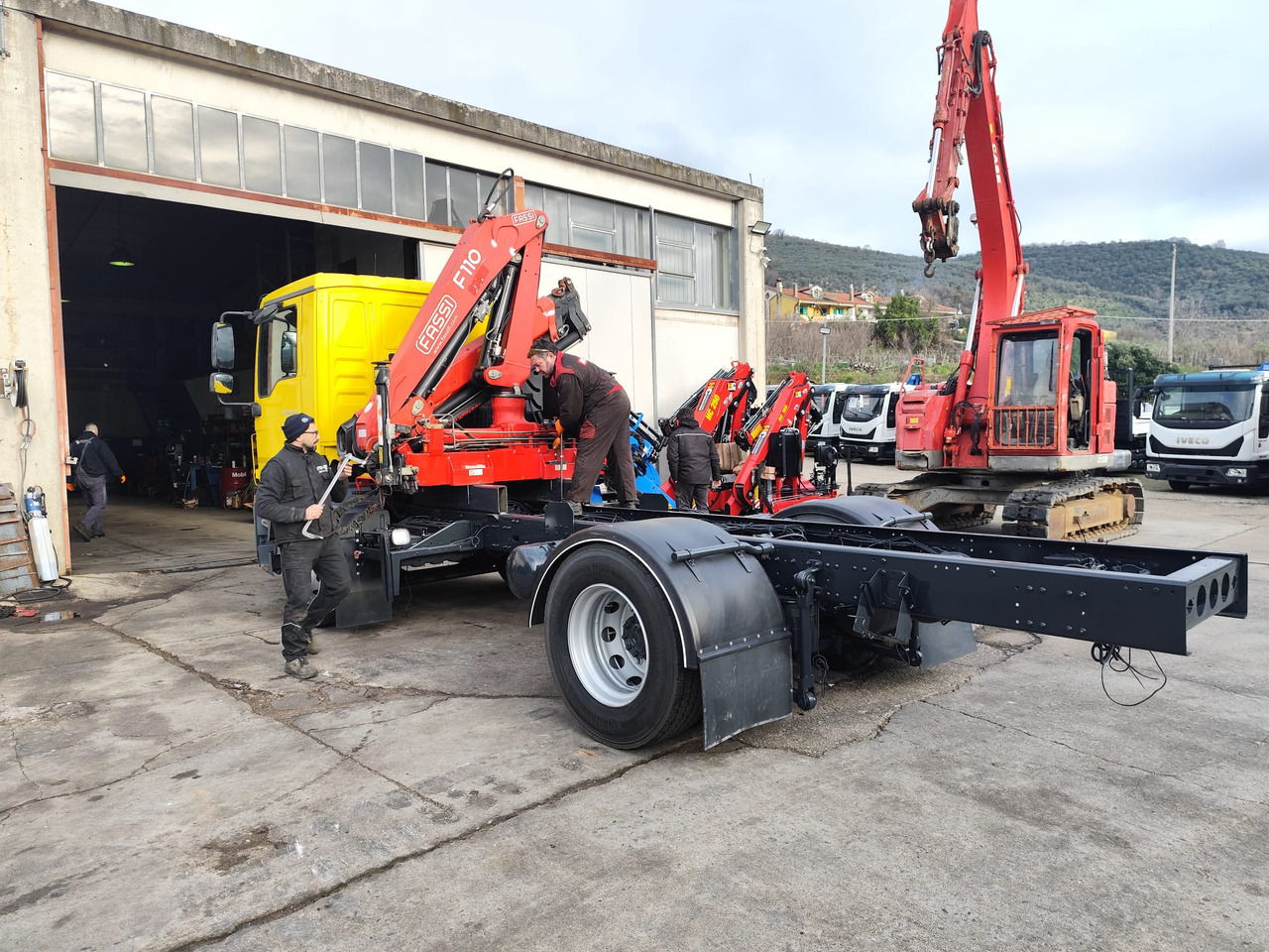 IVECO HI-STREET 260S31 XP - Самосвал, Автоманипулятор: фото 5 IVECO HI-STREET 260S31 XP - Самосвал, Автоманипулятор: фото 5