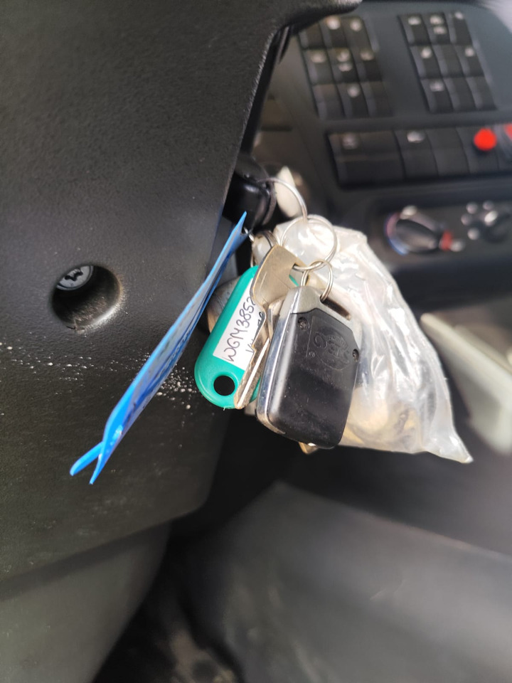 IVECO HI-STREET 260S31 XP - Грузовик-шасси, Автоманипулятор: фото 3 IVECO HI-STREET 260S31 XP - Грузовик-шасси, Автоманипулятор: фото 3