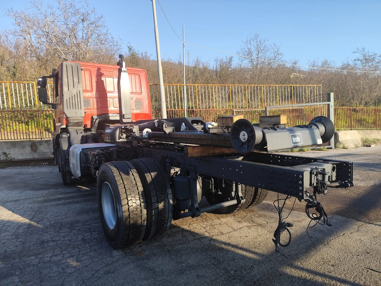 IVECO STRALIS 190S31 - Крюковой мультилифт: фото 4 IVECO STRALIS 190S31 - Крюковой мультилифт: фото 4