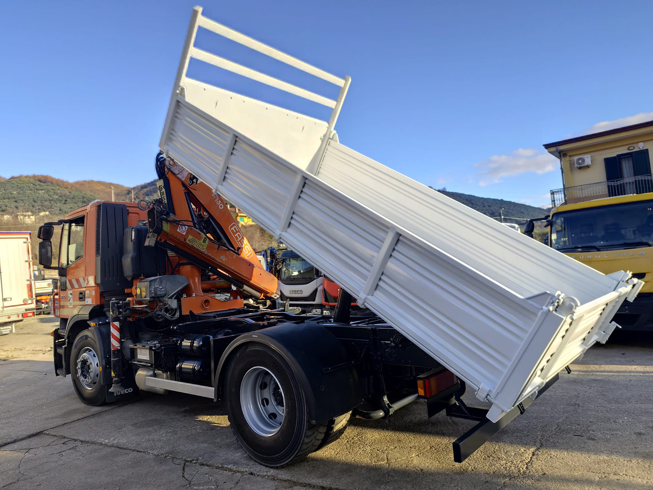 IVECO STRALIS 190S31 - Автоманипулятор, Самосвал: фото 3 IVECO STRALIS 190S31 - Автоманипулятор, Самосвал: фото 3