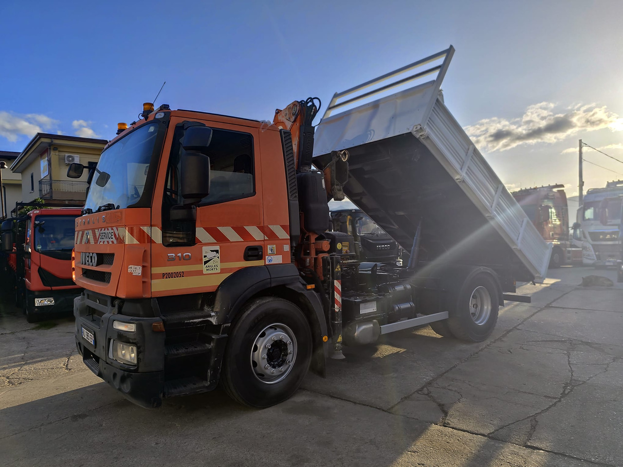 IVECO STRALIS 190S31 - Автоманипулятор, Самосвал: фото 1 IVECO STRALIS 190S31 - Автоманипулятор, Самосвал: фото 1