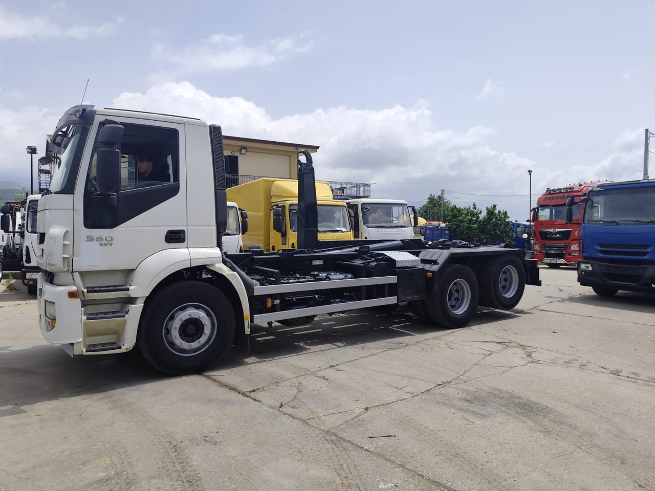 IVECO STRALIS 260S36 в лизинг IVECO STRALIS 260S36: фото 17 IVECO STRALIS 260S36 в лизинг IVECO STRALIS 260S36: фото 17