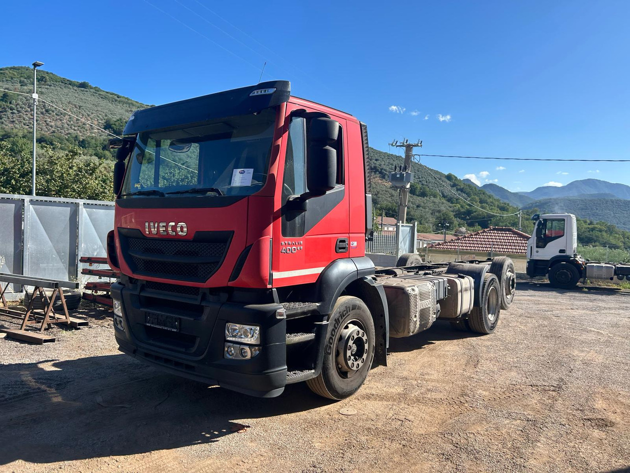 IVECO STRALIS 260S40 - Грузовик-шасси: фото 1 IVECO STRALIS 260S40 - Грузовик-шасси: фото 1