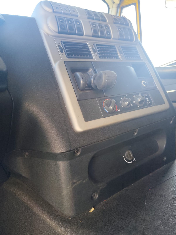 IVECO STRALIS CUBE AD260S42 - Грузовик бортовой/ Платформа: фото 4 IVECO STRALIS CUBE AD260S42 - Грузовик бортовой/ Платформа: фото 4