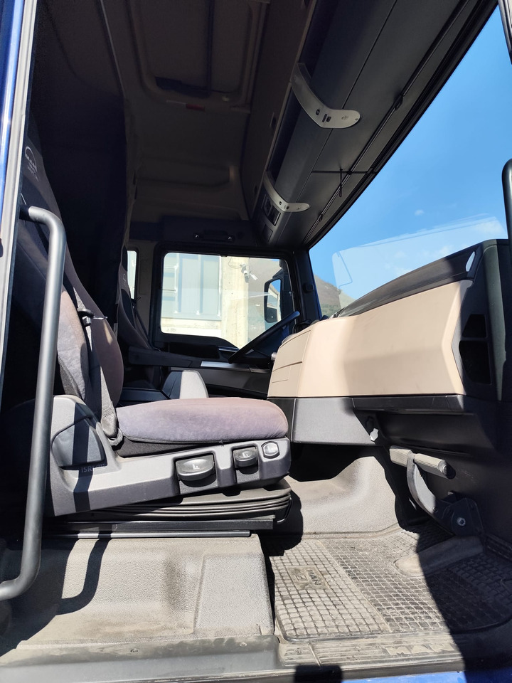 MAN TGX 26.420 - Грузовик бортовой/ Платформа: фото 2 MAN TGX 26.420 - Грузовик бортовой/ Платформа: фото 2