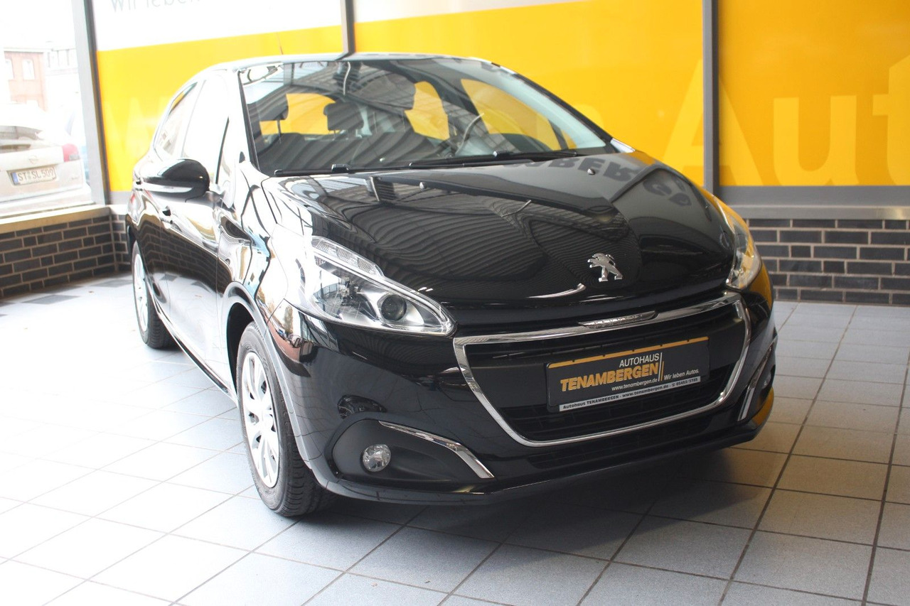 Peugeot 208 Active Klima PDC Sitzheizung Bluetooth - Седан: фото 2 Peugeot 208 Active Klima PDC Sitzheizung Bluetooth - Седан: фото 2
