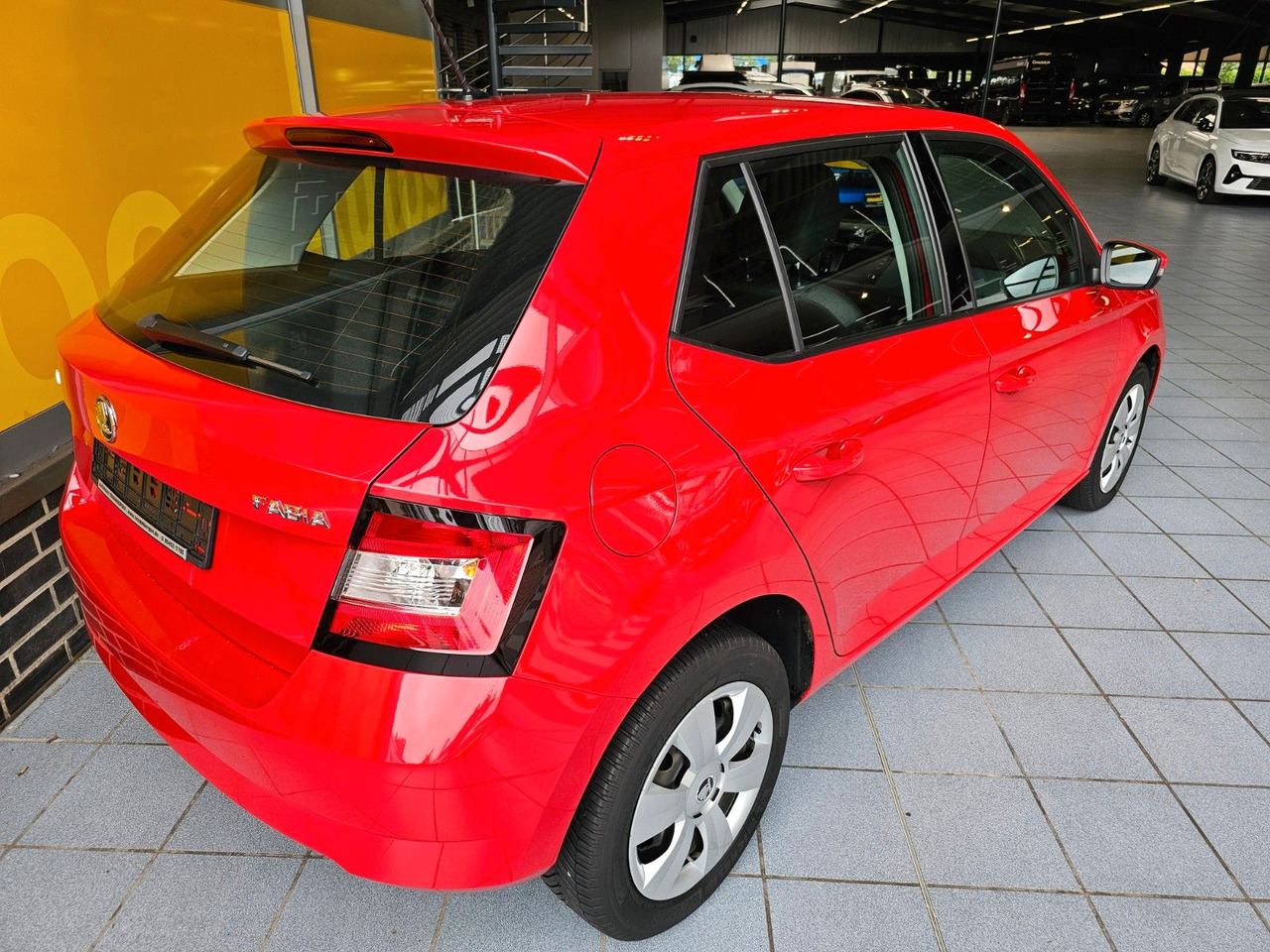 Skoda Fabia Cool Edition SHZ USB - Легковой автомобиль: фото 3 Skoda Fabia Cool Edition SHZ USB - Легковой автомобиль: фото 3