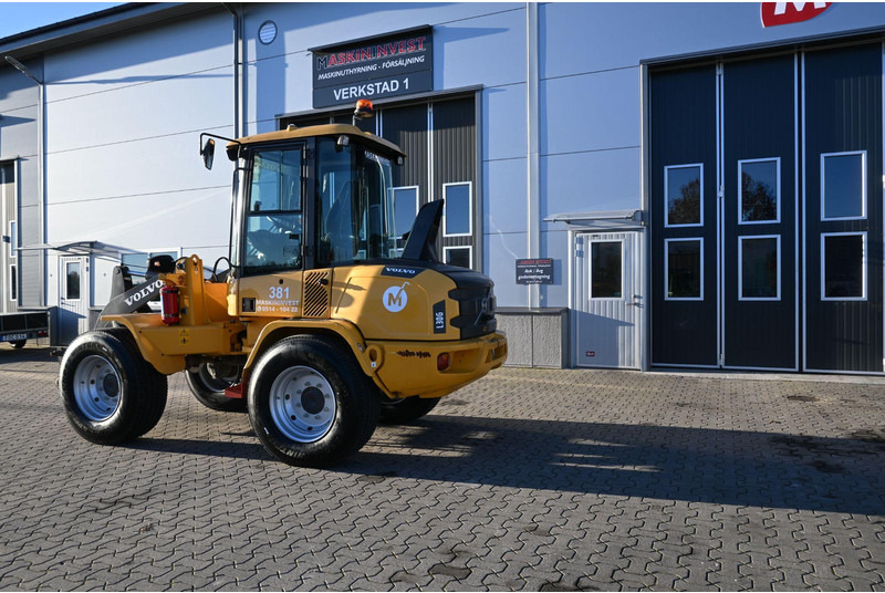 Volvo L30G - Колёсный погрузчик: фото 3 Volvo L30G - Колёсный погрузчик: фото 3