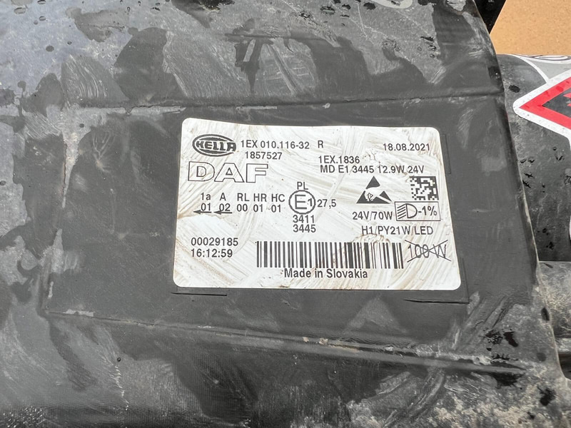 DAF XF106 - Передняя фара: фото 5 DAF XF106 - Передняя фара: фото 5