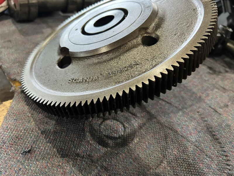 Scania 1905699 - Распределительный вал: фото 3 Scania 1905699 - Распределительный вал: фото 3