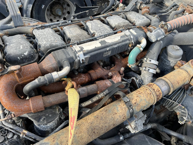 Scania DC1310 - Двигатель: фото 1 Scania DC1310 - Двигатель: фото 1