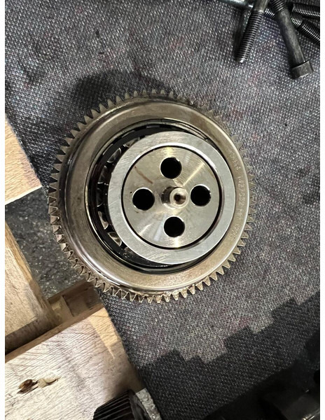 Scania R580 - Двигатель и запчасти: фото 1 Scania R580 - Двигатель и запчасти: фото 1