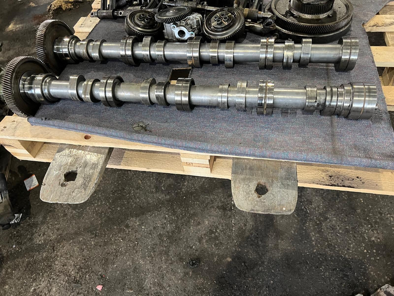 Scania RH - Распределительный вал: фото 1 Scania RH - Распределительный вал: фото 1