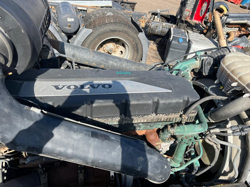 Volvo D11K370 - Двигатель: фото 3 Volvo D11K370 - Двигатель: фото 3