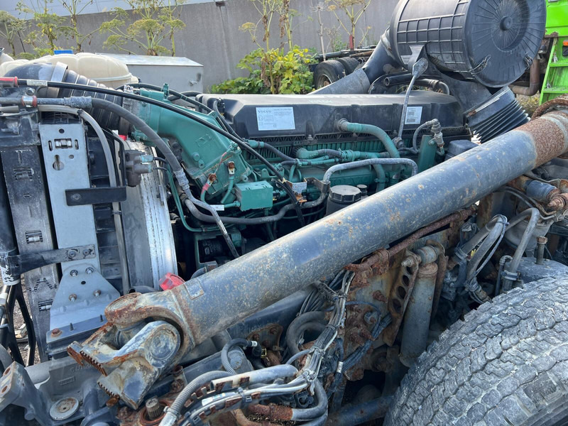 Volvo D11K370 - Двигатель: фото 1 Volvo D11K370 - Двигатель: фото 1