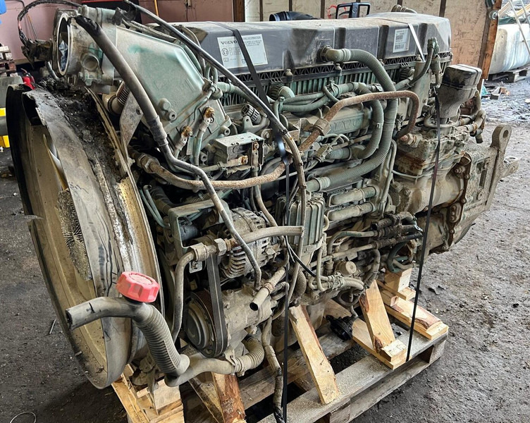 Volvo D11K450 K1 - Двигатель: фото 2 Volvo D11K450 K1 - Двигатель: фото 2