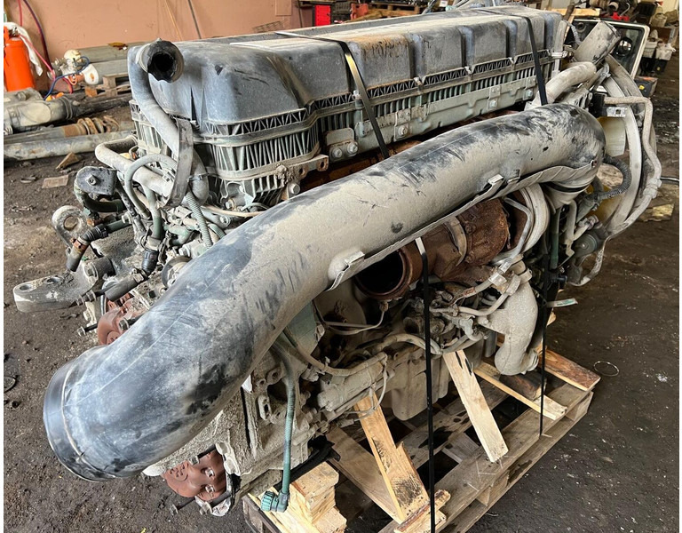 Volvo D11K450 K1 - Двигатель: фото 3 Volvo D11K450 K1 - Двигатель: фото 3