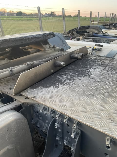 Новый Тягач mercedes-beenz aroc: фото 6
