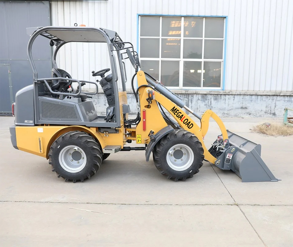 MEGALOAD AK1100 Compact Wheel Loader CE certification Kubota Engine chargeuse su AK1100 - Колёсный погрузчик: фото 4 MEGALOAD AK1100 Compact Wheel Loader CE certification Kubota Engine chargeuse su AK1100 - Колёсный погрузчик: фото 4