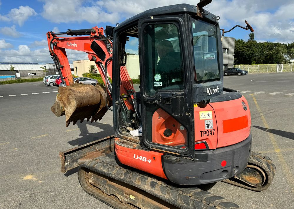 Kubota U48-4 - Гусеничный экскаватор: фото 3 Kubota U48-4 - Гусеничный экскаватор: фото 3