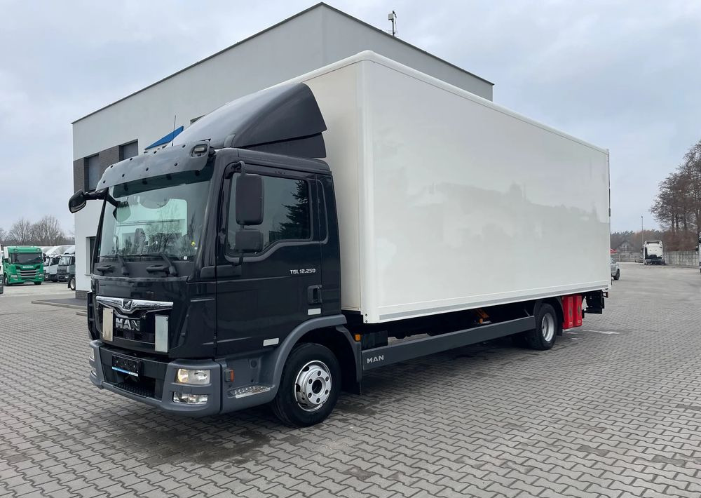 MAN TGL 12.250, KONTENER 7,3m ( 18 europalet ) - Грузовик с закрытым кузовом: фото 3 MAN TGL 12.250, KONTENER 7,3m ( 18 europalet ) - Грузовик с закрытым кузовом: фото 3