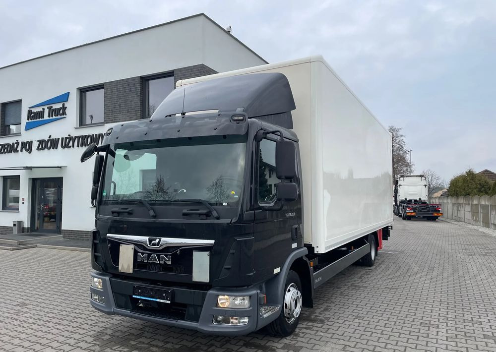 MAN TGL 12.250, KONTENER 7,3m ( 18 europalet ) - Грузовик с закрытым кузовом: фото 2 MAN TGL 12.250, KONTENER 7,3m ( 18 europalet ) - Грузовик с закрытым кузовом: фото 2