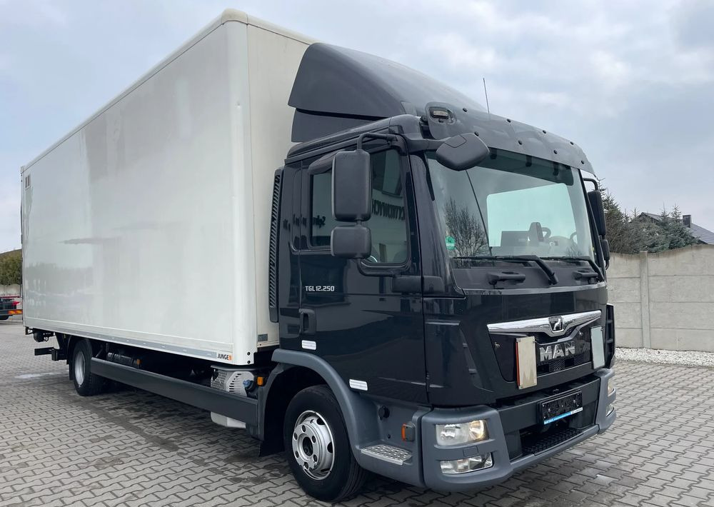 MAN TGL 12.250, KONTENER 7,3m ( 18 europalet ) - Грузовик с закрытым кузовом: фото 4 MAN TGL 12.250, KONTENER 7,3m ( 18 europalet ) - Грузовик с закрытым кузовом: фото 4