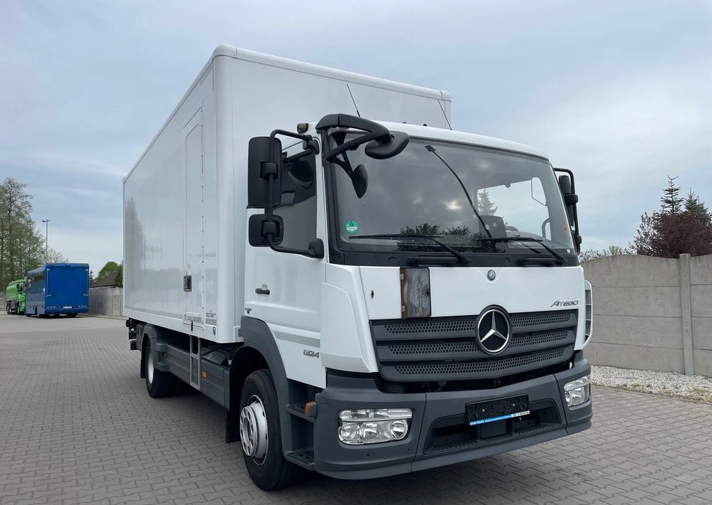 Mercedes-Benz ATEGO 1324, 15 EUROPALET, ŁADOWNOŚĆ 7,5 T - Грузовик с закрытым кузовом: фото 3 Mercedes-Benz ATEGO 1324, 15 EUROPALET, ŁADOWNOŚĆ 7,5 T - Грузовик с закрытым кузовом: фото 3