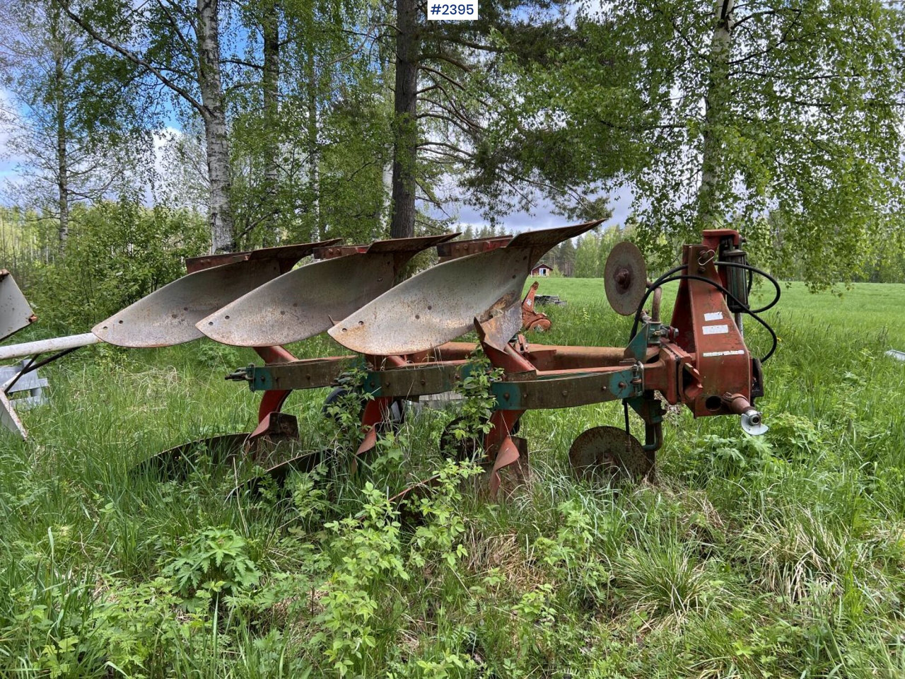 Kverneland 3-blade reversible plow - Техника для обработки почвы: фото 1 Kverneland 3-blade reversible plow - Техника для обработки почвы: фото 1