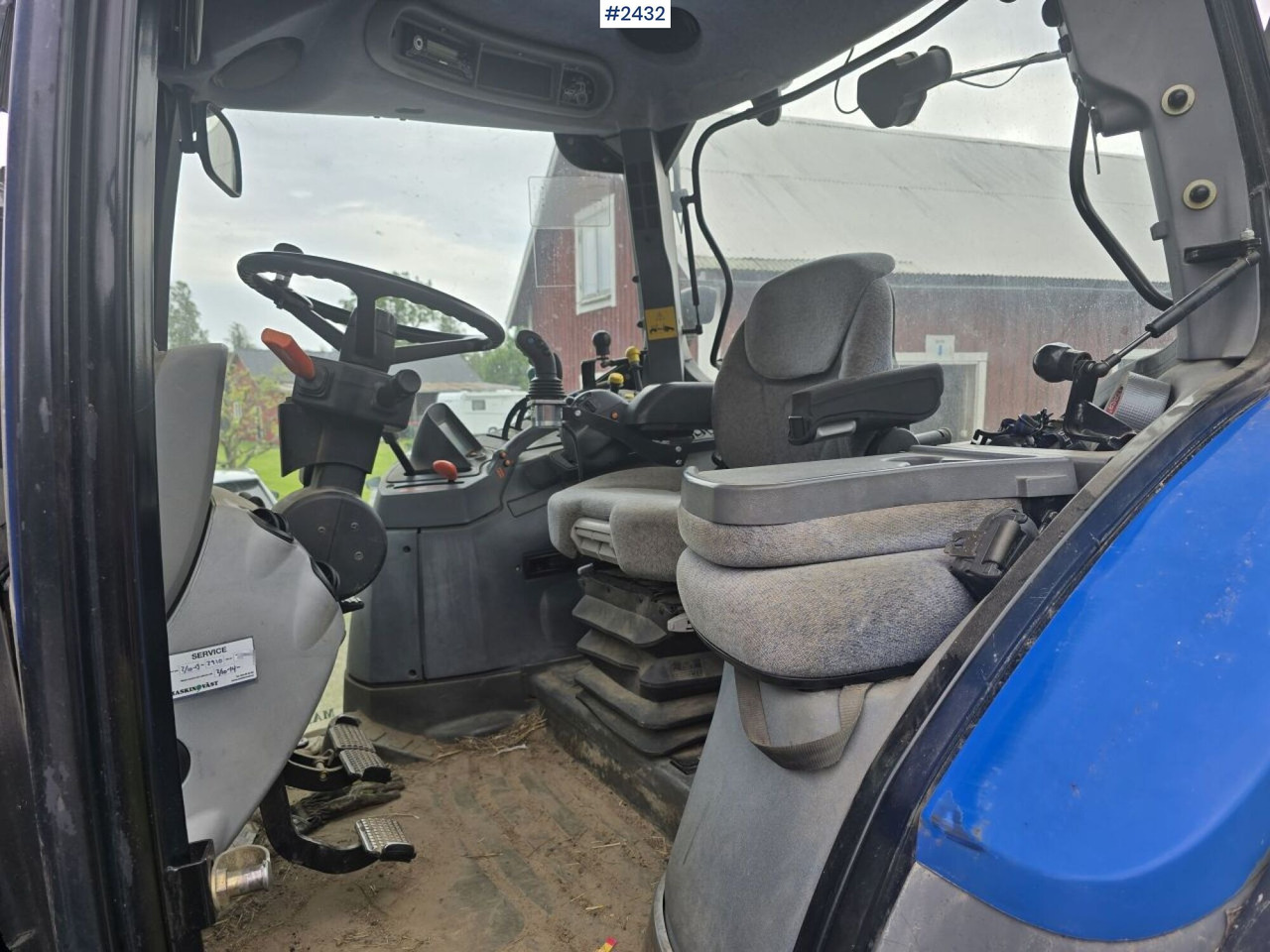 New Holland TS 125A med Frontlastare - Трактор: фото 5 New Holland TS 125A med Frontlastare - Трактор: фото 5